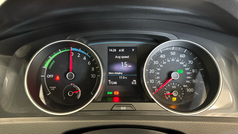 Volkswagen Golf 85kW e-Golf 5dr Auto Electric Hatchback